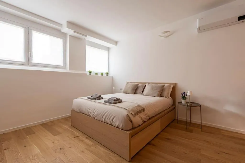 Urban Gym Loft Apartment Milan