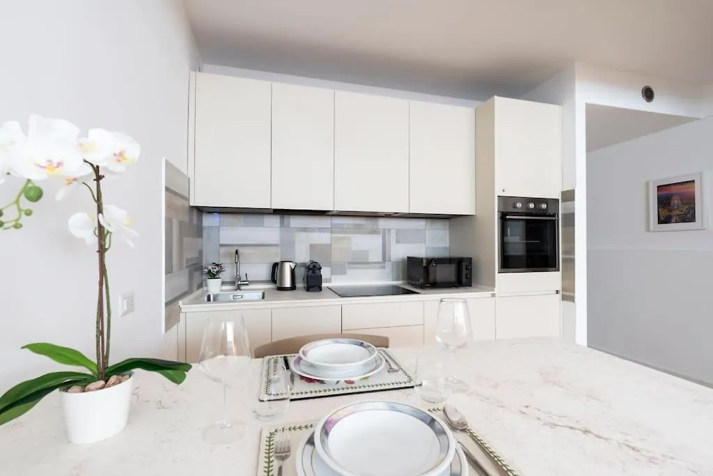 Urban Gym Loft Apartment Milan 0*,  Italy