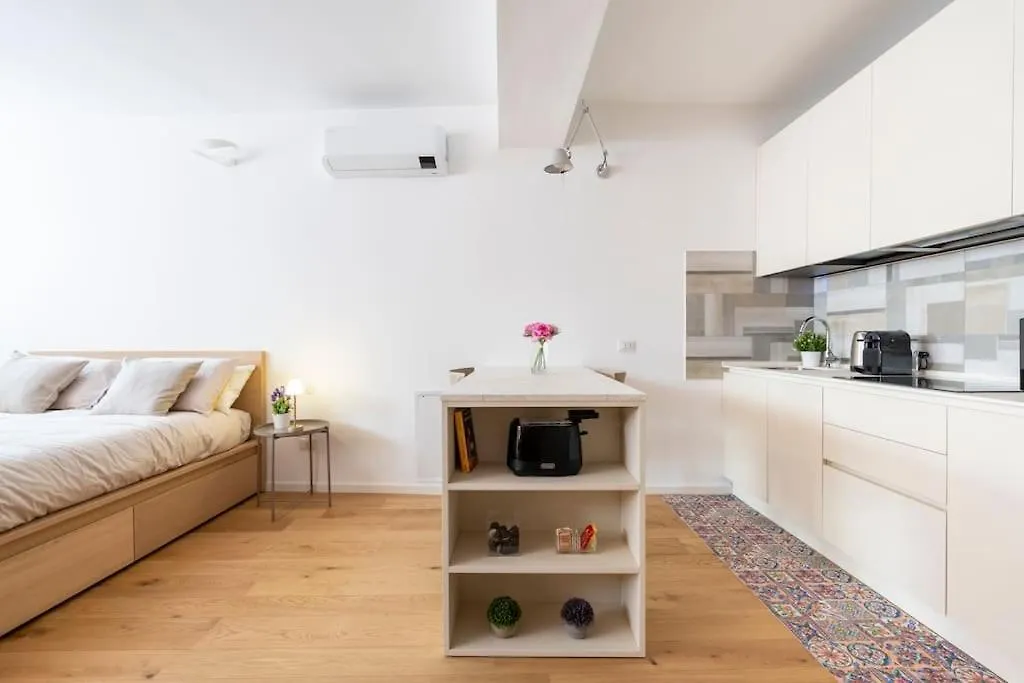 Urban Gym Loft Apartment Milan